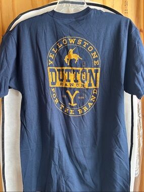 Dutton Ranch Yellowstone Short Sleeve Tee - Navy/Gold